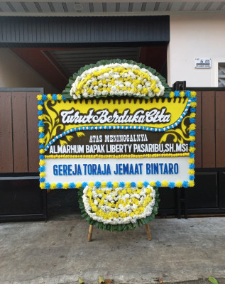 Papan Bunga Duka di Guntung Manggis